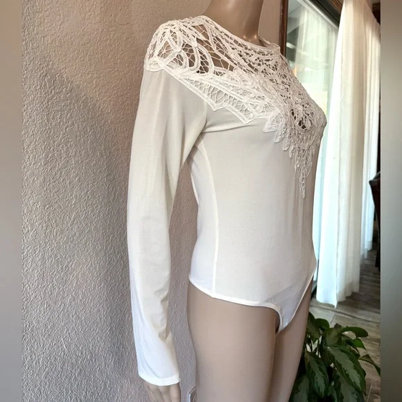 FOR LOVE & LEMONS ‘Penelope Open Back Crochet Bodysuit’ in Ivory - Picture 6 of 13